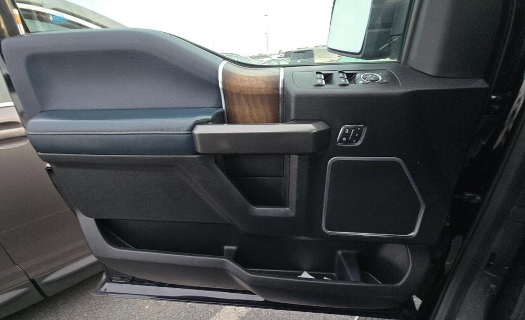 Used 2018 Ford F150 Limited w/ Trailer Tow Package image 11