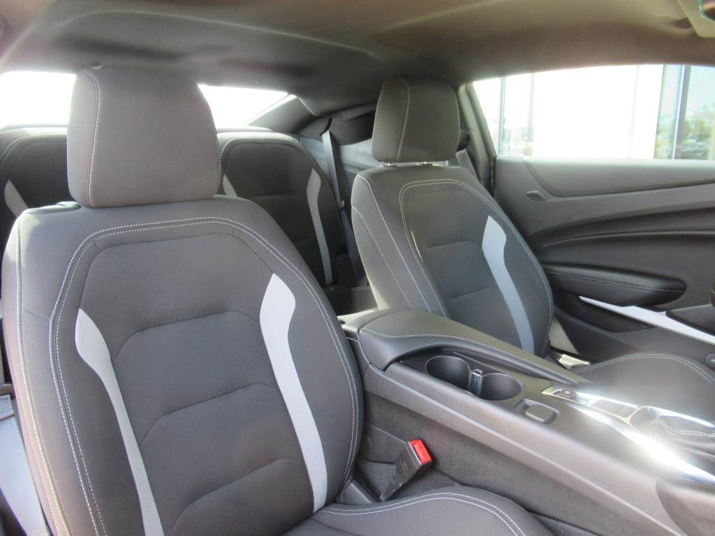 Used 2021 Chevrolet Camaro LT w/ RS Package image 9