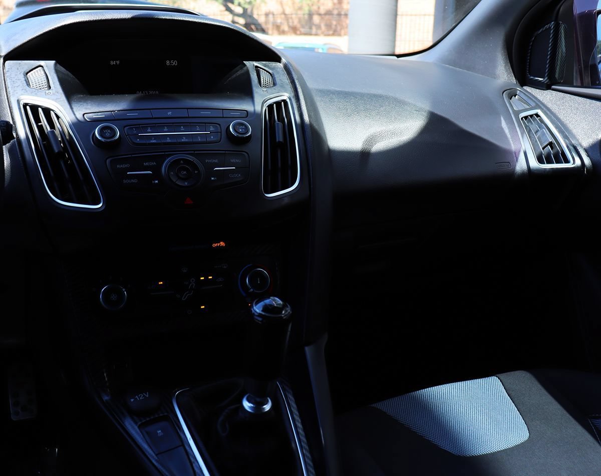 Used 2018 Ford Focus ST FWD image 43