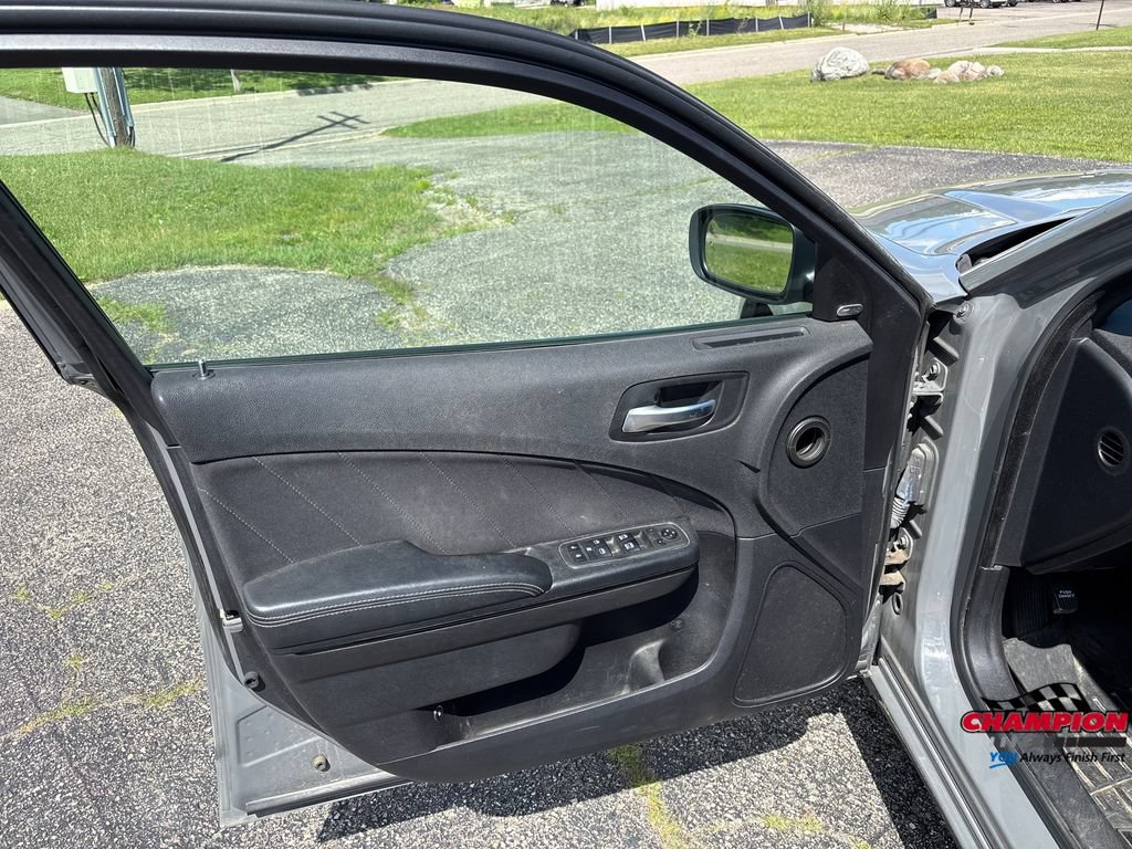 Used 2019 Dodge Charger SXT w/ Driver Confidence Group AWD/4WD image 11