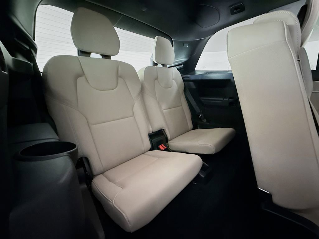 New 2026 Volvo XC90 T8 Plus w/ Protection Package Premier image 29