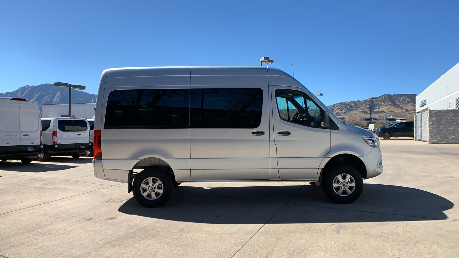 Used 2022 Mercedes-Benz Sprinter 2500 image 6