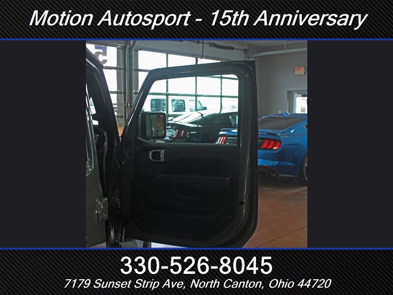 Used 2022 Jeep Wrangler Unlimited Sahara AWD/4WD image 39