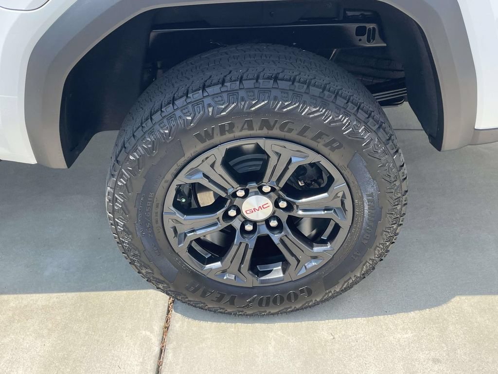 Used 2024 GMC Canyon Elevation w/ Convenience Package RWD image 10