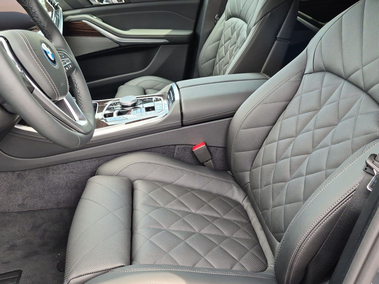 New 2026 BMW X5 xDrive50e AWD/4WD image 16