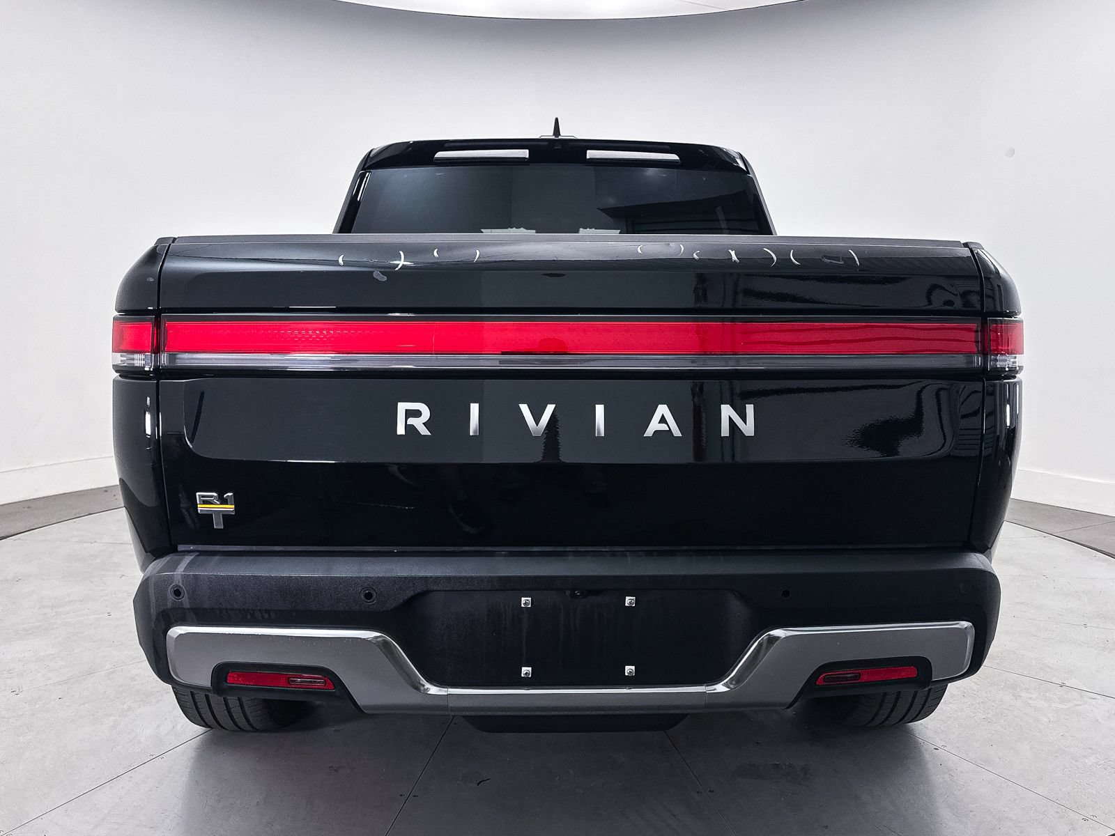 Used 2022 Rivian R1T Adventure AWD/4WD image 15