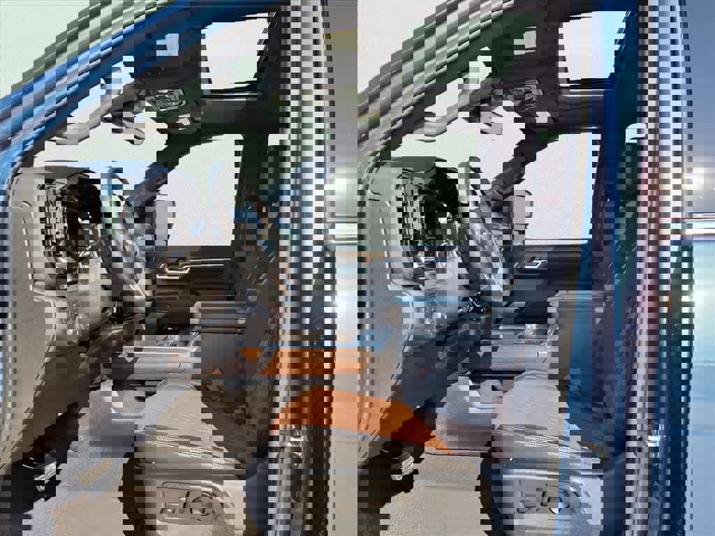 Used 2024 Chevrolet Silverado 2500 High Country w/ High Country Premium Package image 15