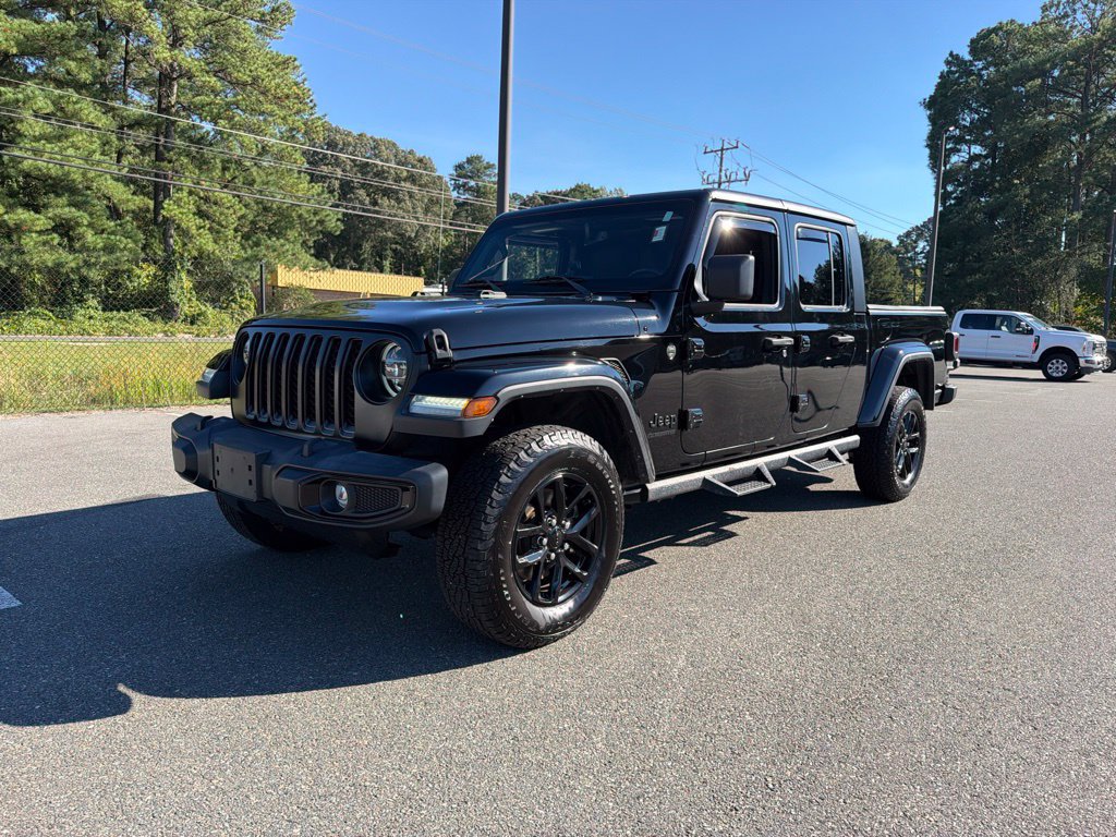 Used 2022 Jeep Gladiator Sport AWD/4WD image 2