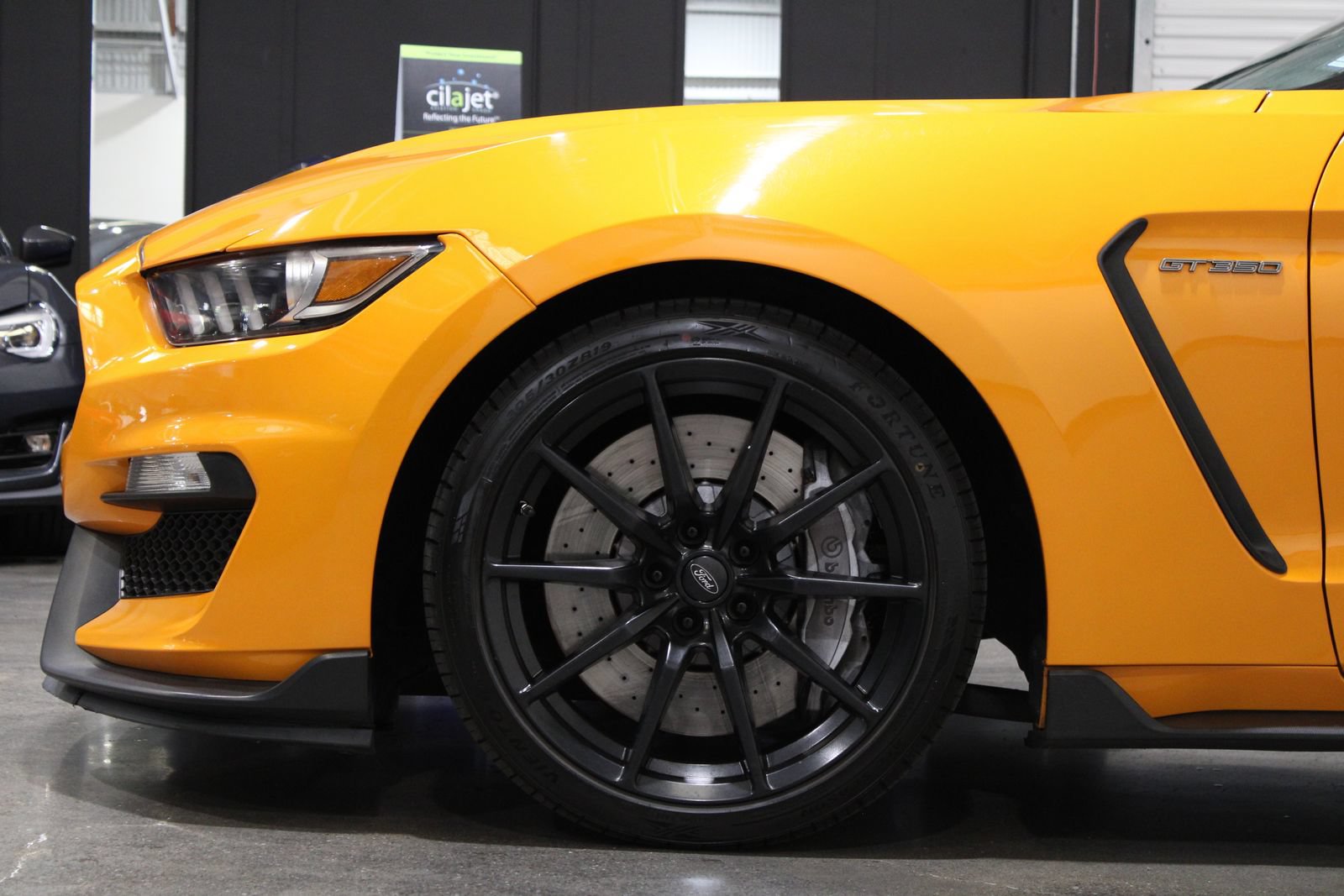 Used 2018 Ford Mustang Shelby GT350 w/ Convenience Package RWD image 11