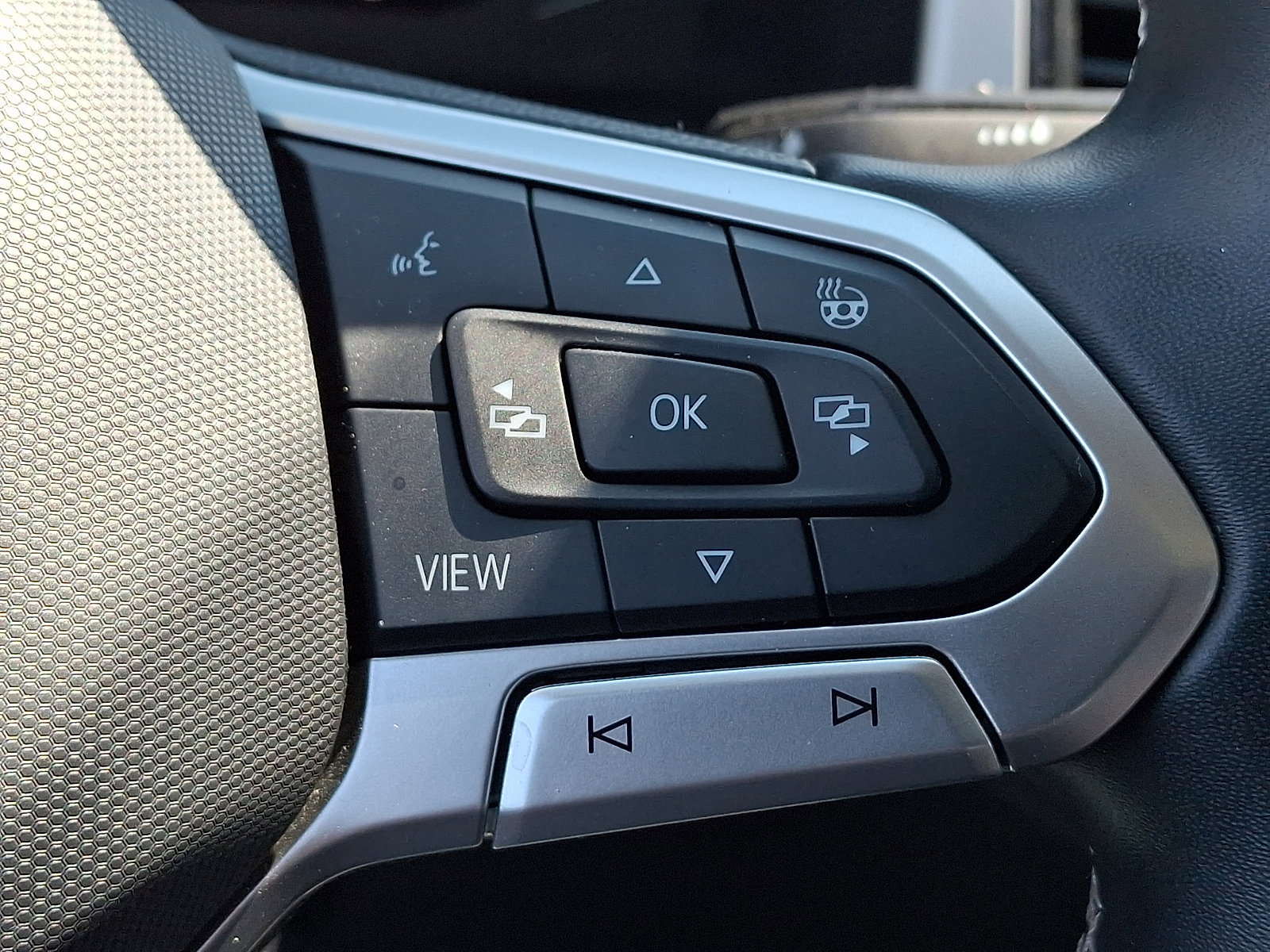 Used 2022 Volkswagen Atlas SEL AWD/4WD image 26