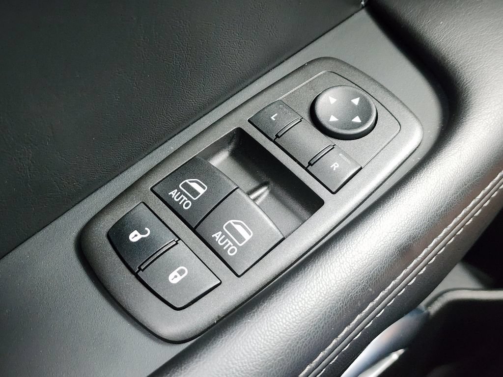 Used 2022 Dodge Challenger R/T Scat Pack RWD image 30