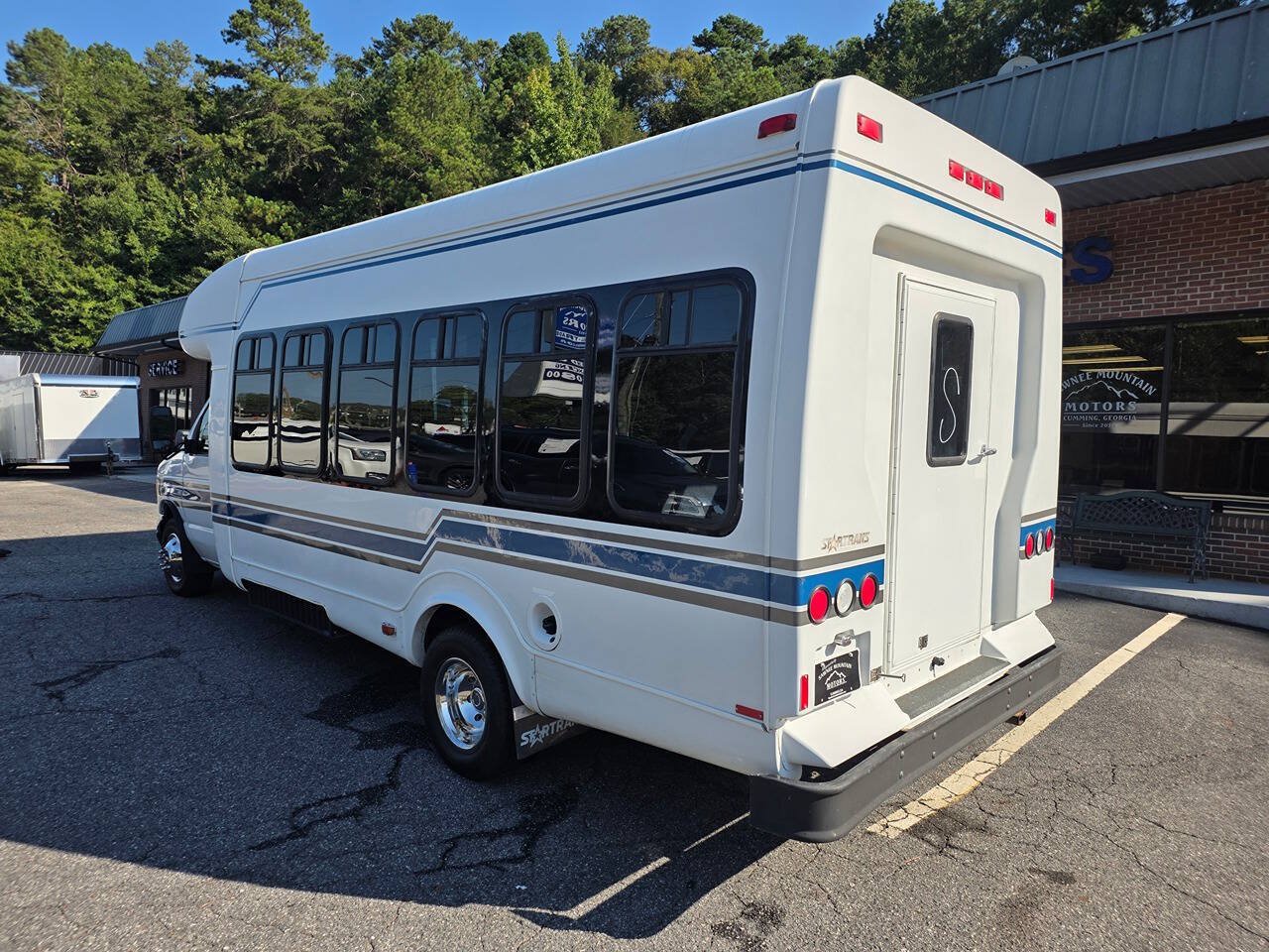 Used 2006 Ford E-450 and Econoline 450 RWD image 4