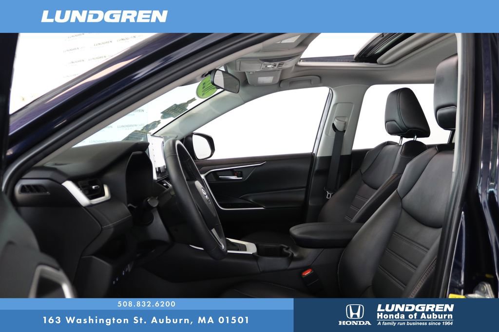 Used 2022 Toyota RAV4 XLE Premium AWD/4WD image 12