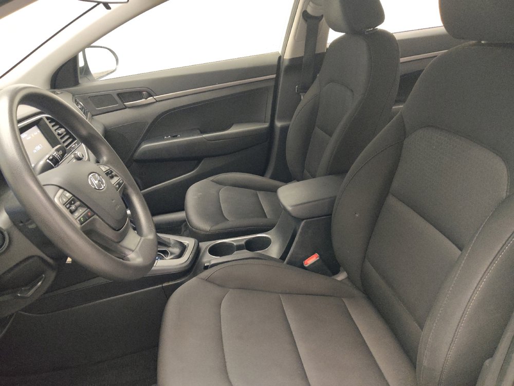 Used 2018 Hyundai Elantra SE w/ SE Connectivity Package 04 FWD image 17
