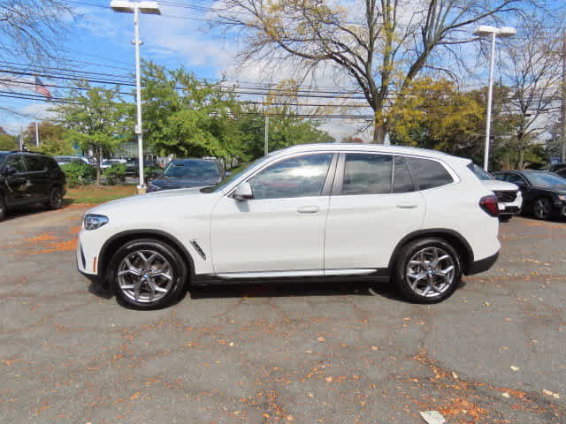 Used 2024 BMW X3 xDrive30i w/ Premium Package w/ZPA AWD/4WD image 3