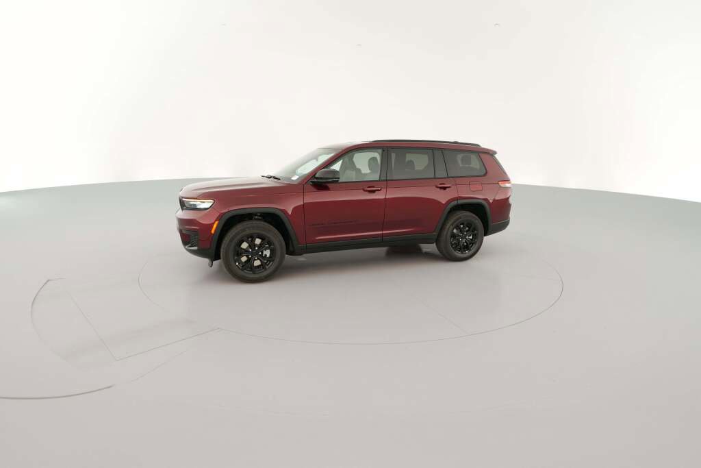 New 2025 Jeep Grand Cherokee L Altitude image 5