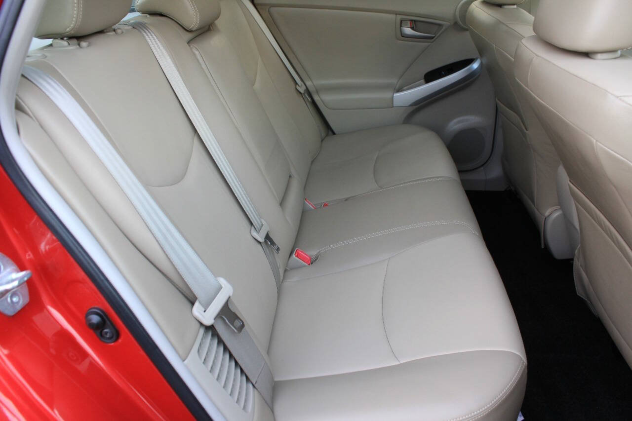 Used 2014 Toyota Prius Four FWD image 16