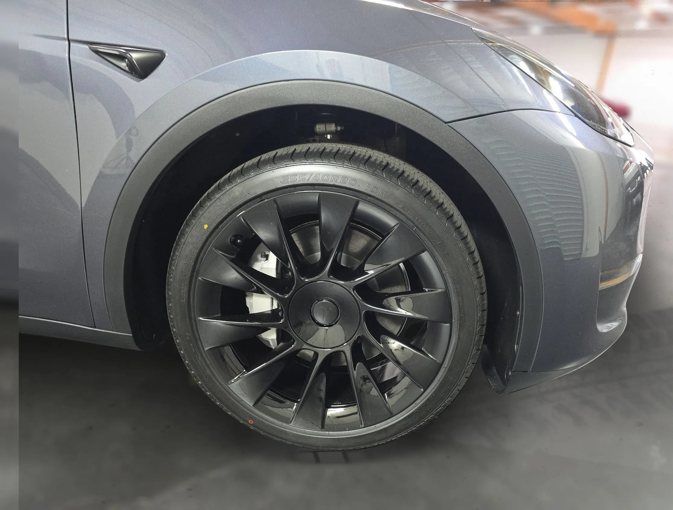 Used 2023 Tesla Model Y Long Range AWD/4WD image 17