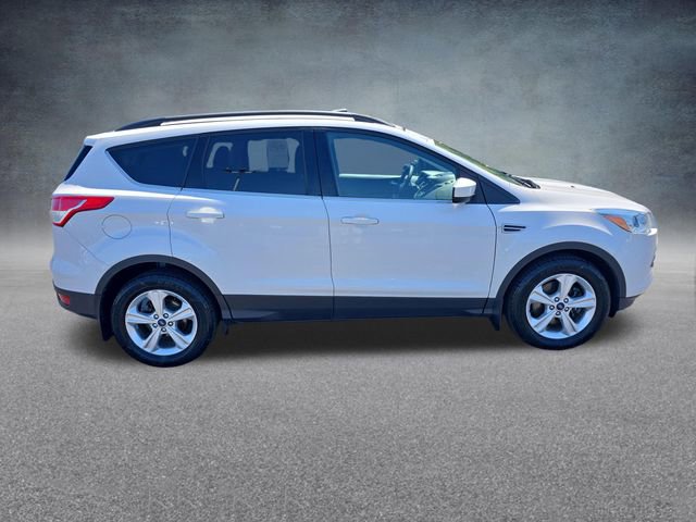 Used 2016 Ford Escape SE w/ Equipment Group 201A AWD/4WD image 9