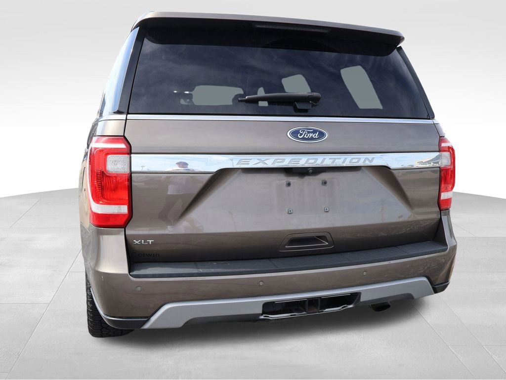 Used 2019 Ford Expedition XLT w/ Equipment Group 202A AWD/4WD image 7