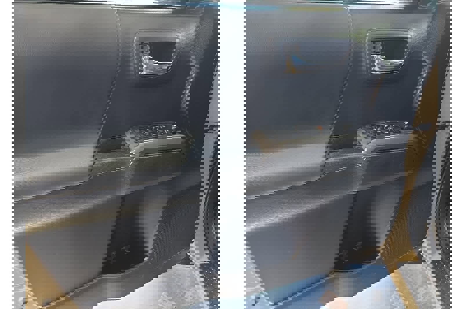 Used 2017 Toyota Tacoma TRD Off-Road image 19