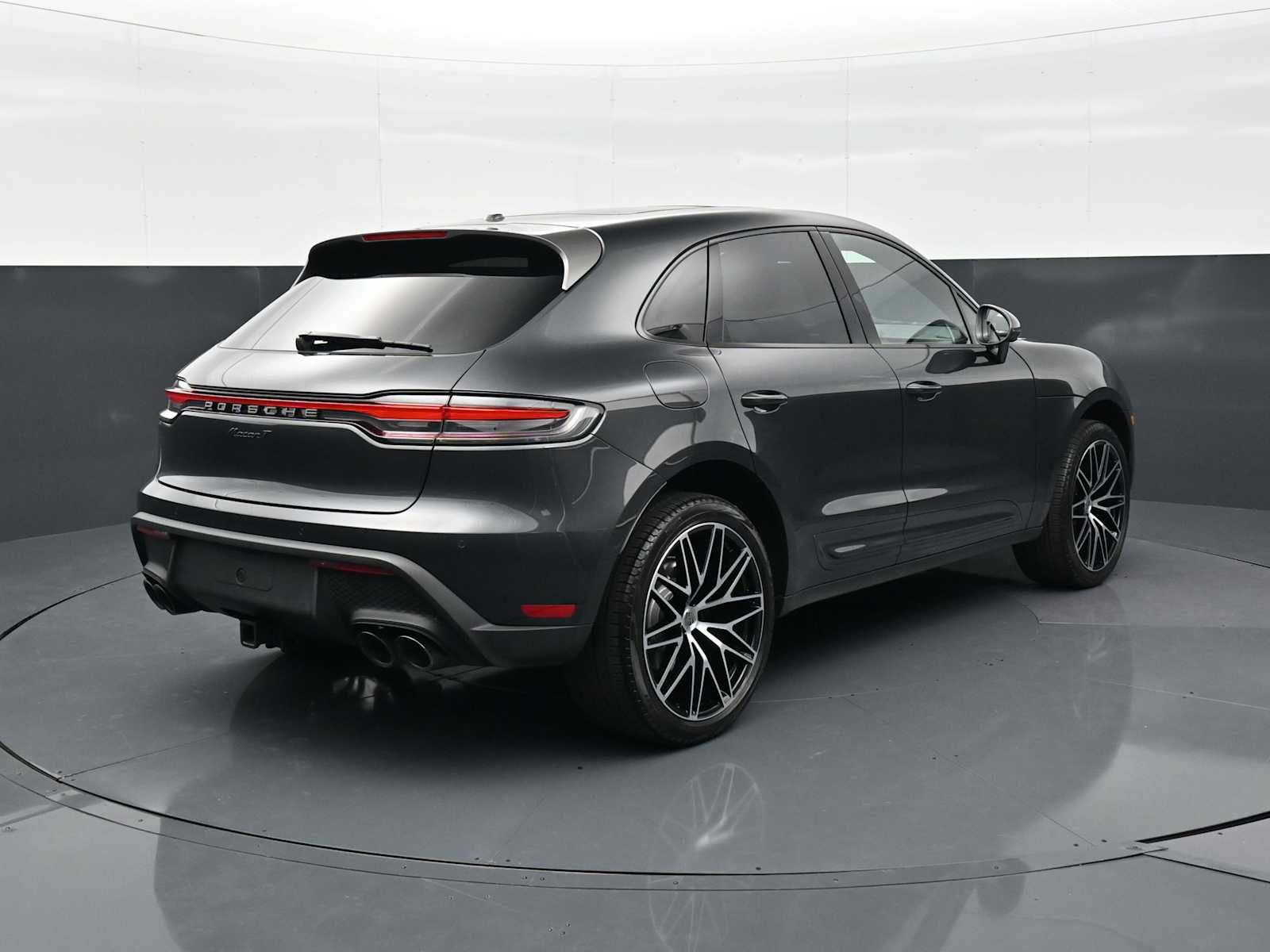 Certified 2025 Porsche Macan Turbo AWD/4WD image 27
