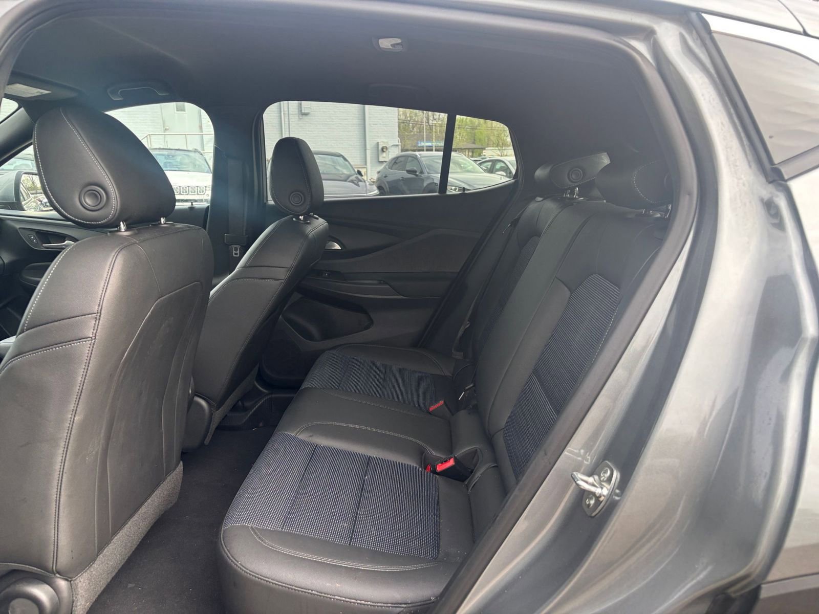 Used 2025 Buick Envista Preferred image 24