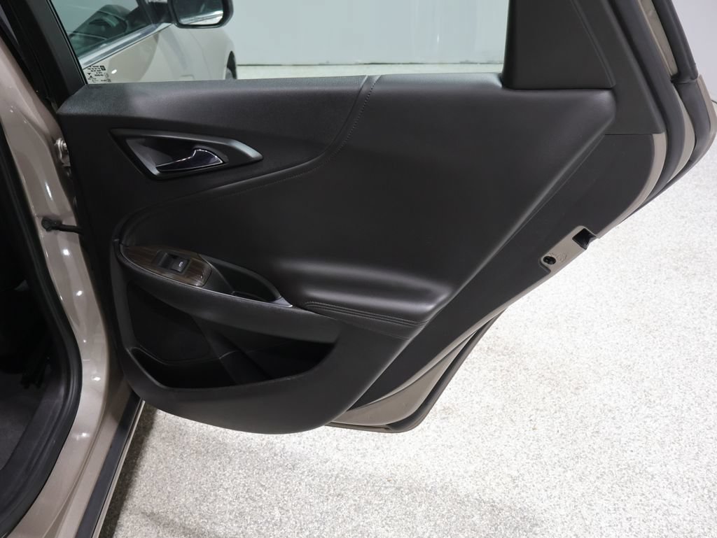 Used 2024 Chevrolet Malibu LT FWD image 21