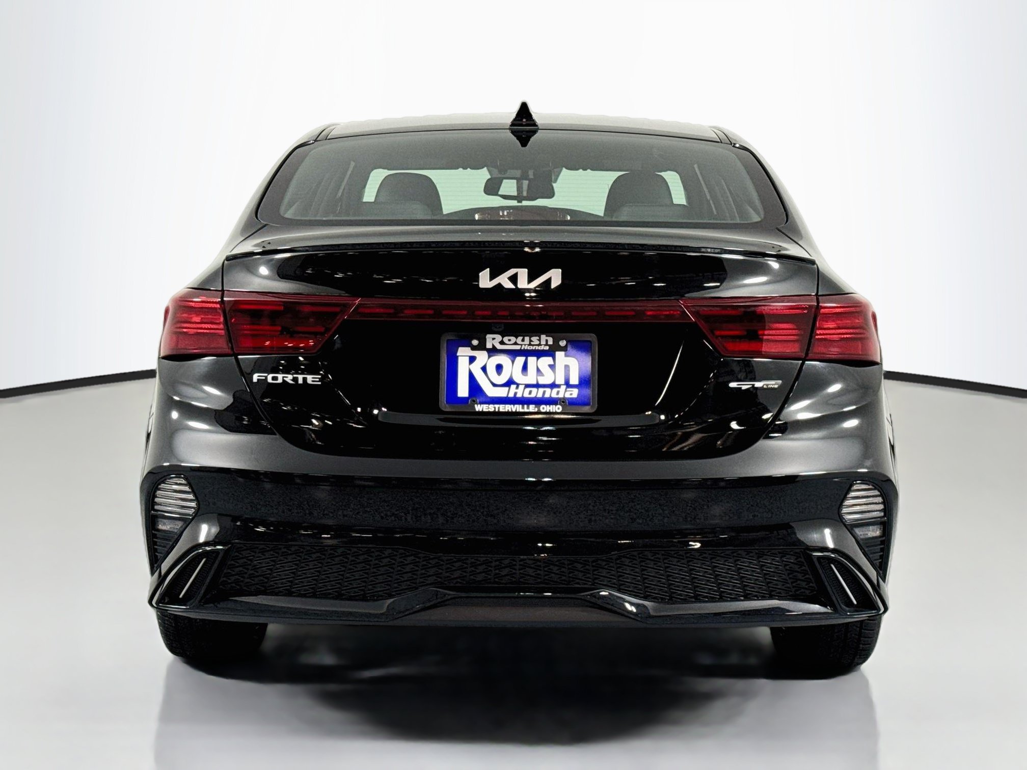 Used 2023 Kia Forte GT-Line w/ GT-Line Technology Package FWD image 6