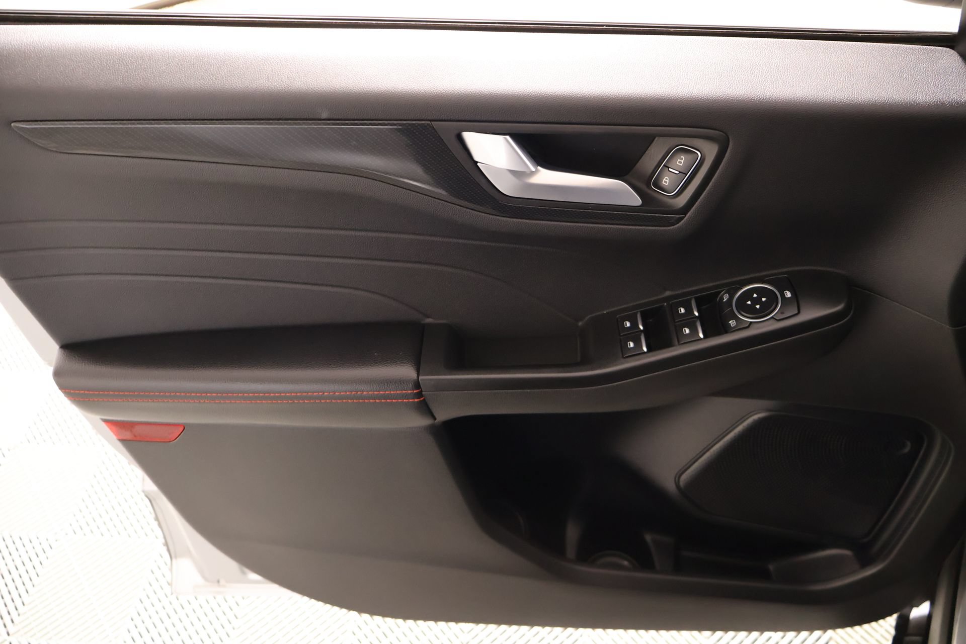 Used 2023 Ford Escape ST-Line w/ Tech Pack #1 FWD image 15