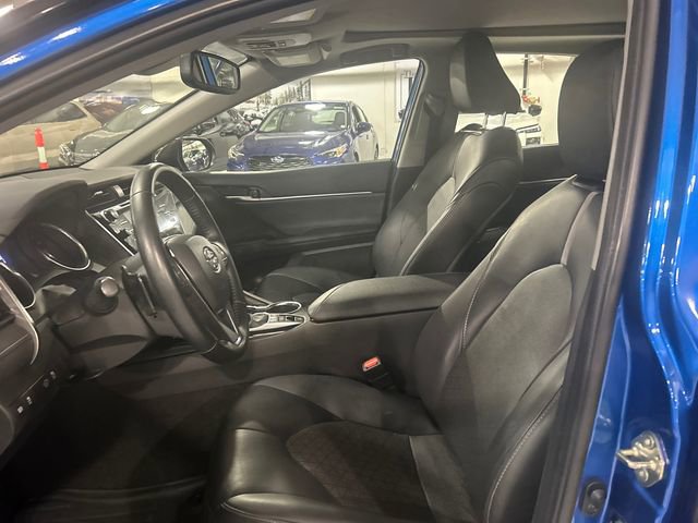 Used 2020 Toyota Camry XSE image 10