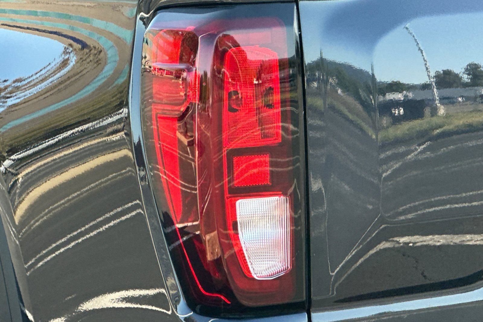 Used 2026 GMC Sierra 1500 Elevation w/ Elevation Premium Package AWD/4WD image 47