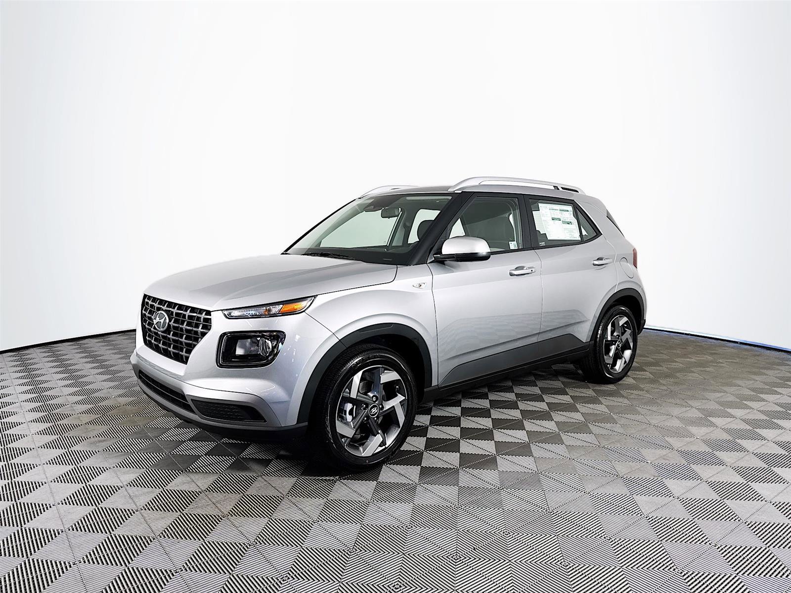 New 2025 Hyundai Venue SEL image 3