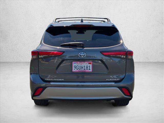 Used 2023 Toyota Highlander Platinum FWD image 7