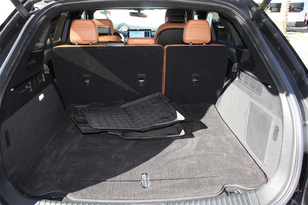 Certified 2023 Lincoln Nautilus Black Label w/ Class II Trailer Tow Package image 19