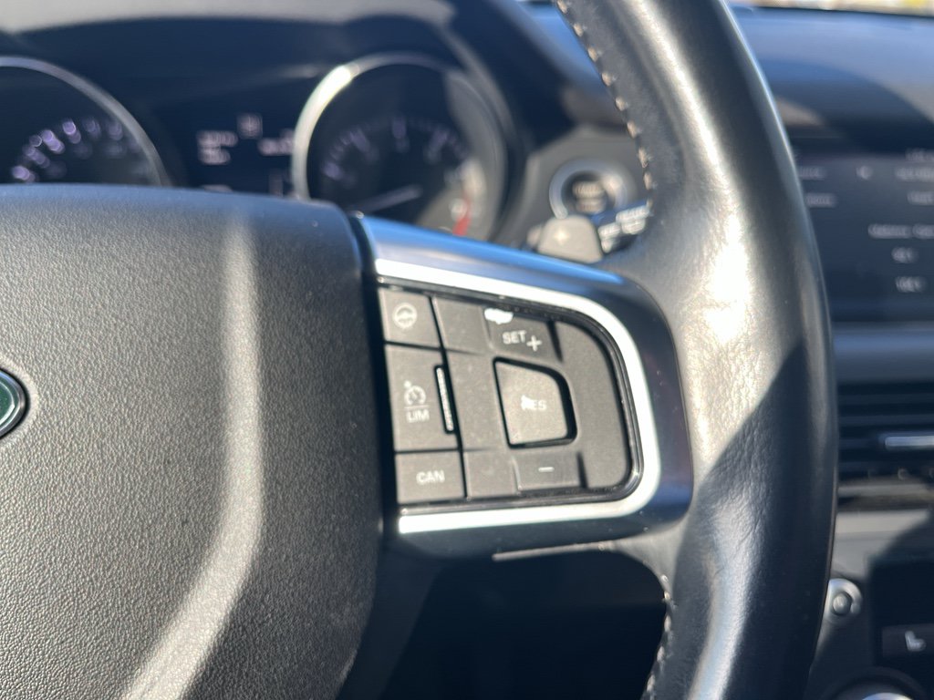 Used 2016 Land Rover Discovery Sport HSE AWD/4WD image 21