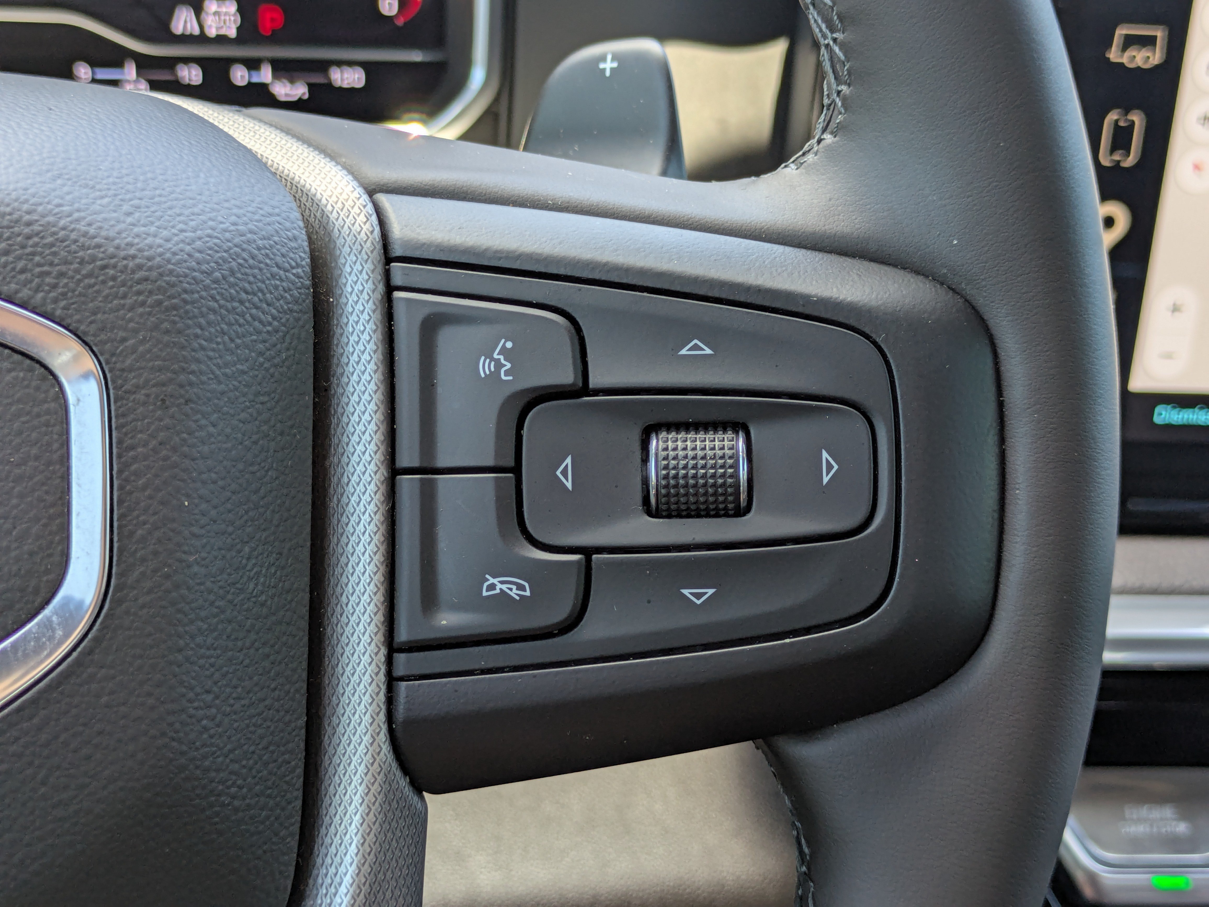 Used 2023 GMC Sierra 1500 Denali w/ Technology Package AWD/4WD image 25