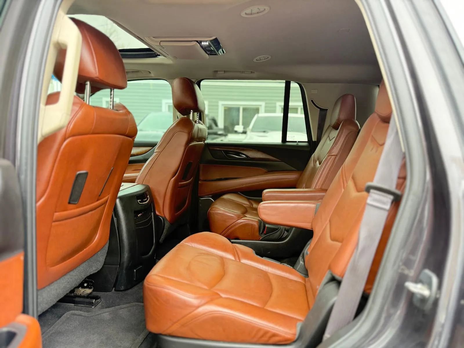 Used 2015 Cadillac Escalade Premium AWD/4WD image 10