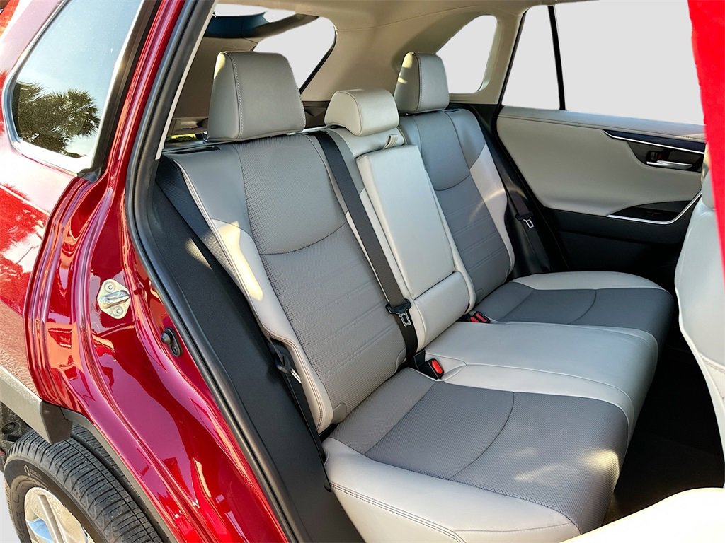 Used 2023 Toyota RAV4 Limited image 25
