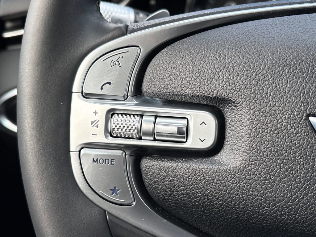 Used 2025 Genesis GV70 2.5T Select w/ Select Package image 23