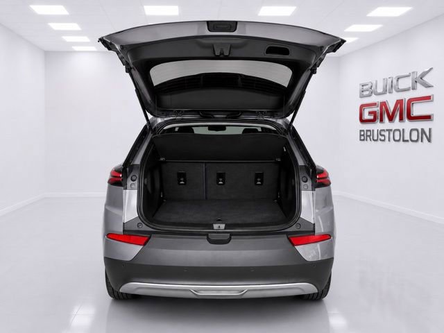 Certified 2022 Chevrolet Bolt EUV Premier w/ Super Cruise Package FWD image 11