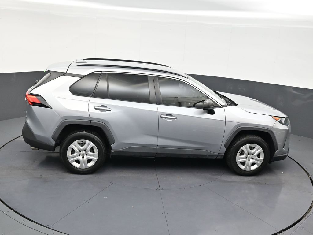 Used 2020 Toyota RAV4 LE FWD image 17