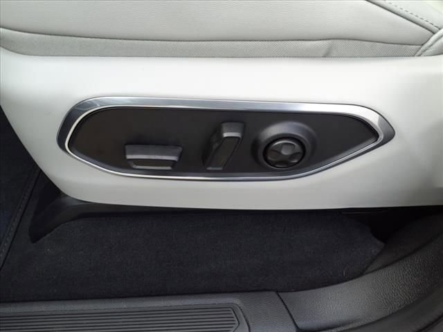 Used 2024 Jeep Wagoneer 4WD w/ Premium Group I image 12