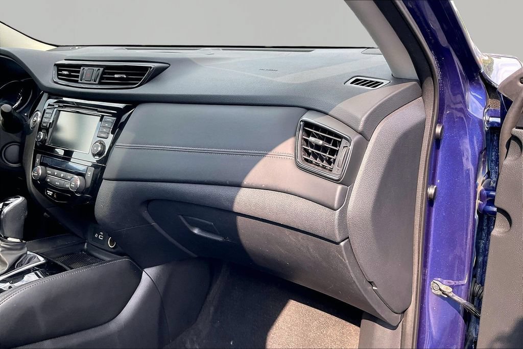 Used 2018 Nissan Rogue SL w/ Premium Package AWD/4WD image 28