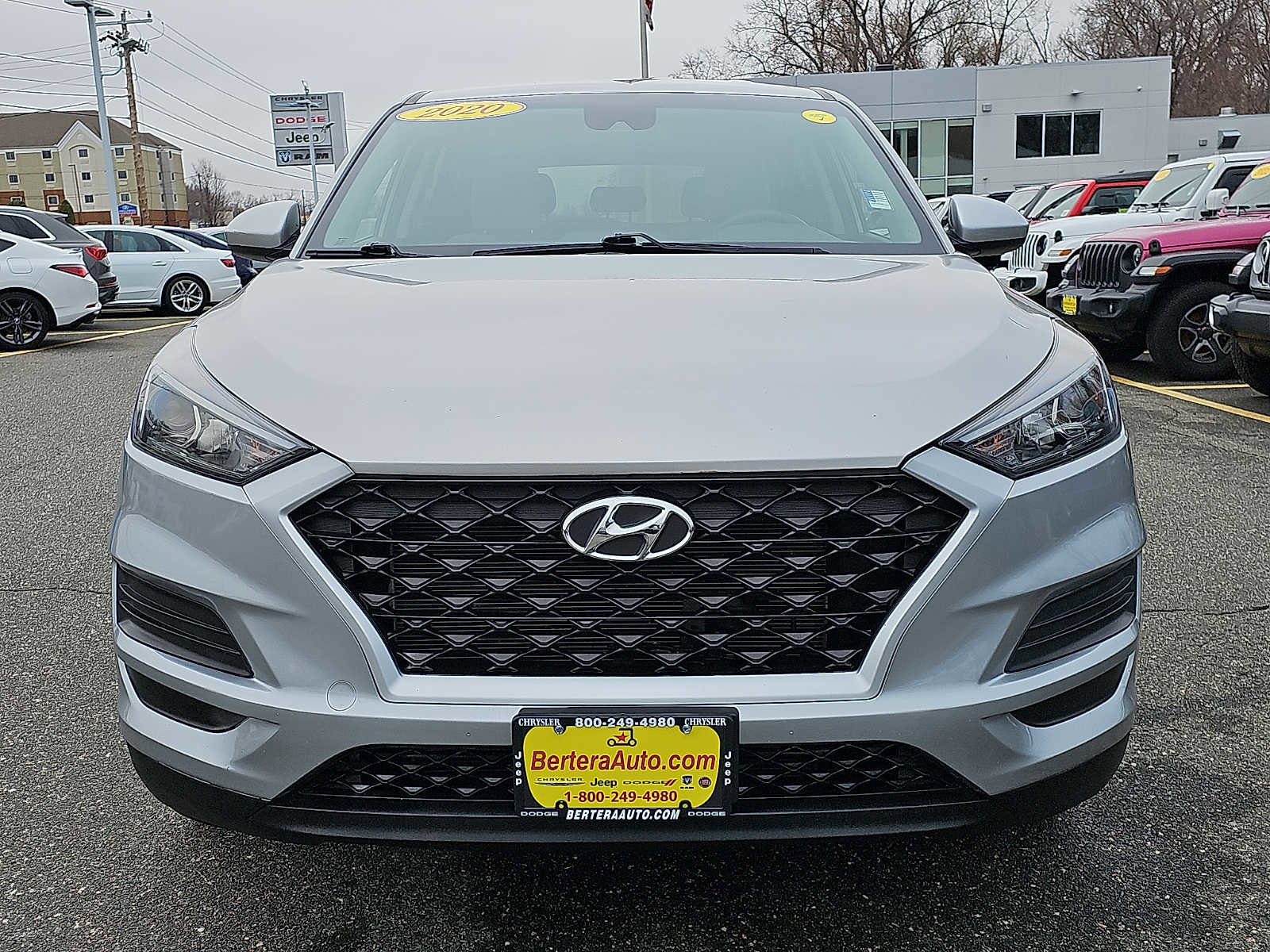 Used 2020 Hyundai Tucson SE image 2