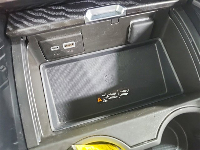 Used 2024 GMC Yukon Denali image 33