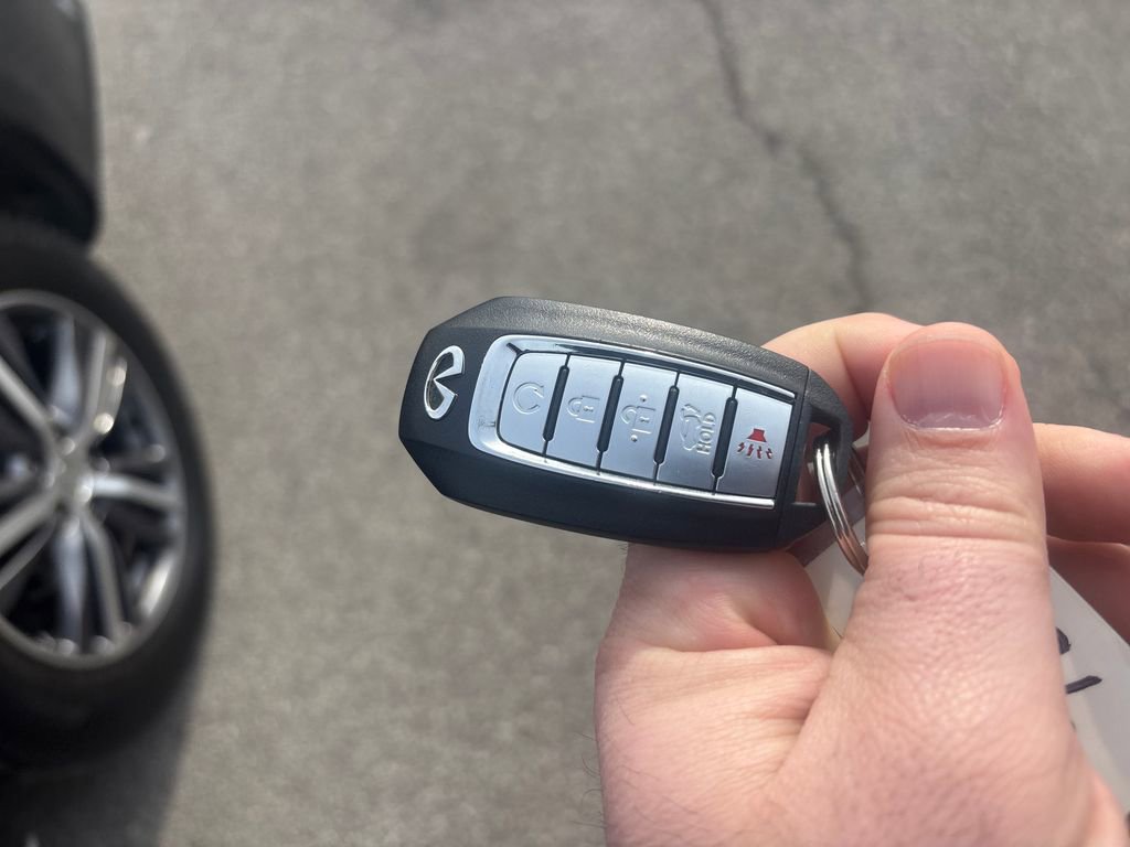 Used 2019 INFINITI QX60 Luxe w/ Essential Package image 34