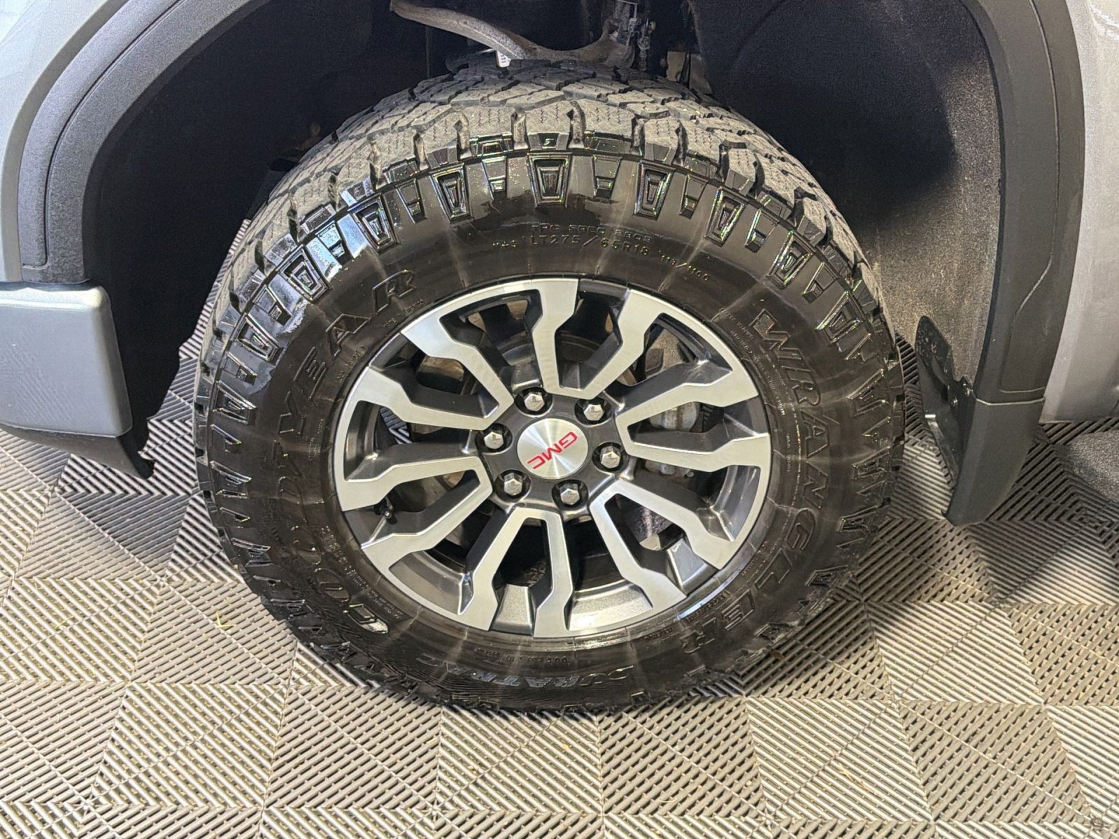 Used 2022 GMC Sierra 1500 AT4 w/ AT4 Premium Package AWD/4WD image 12