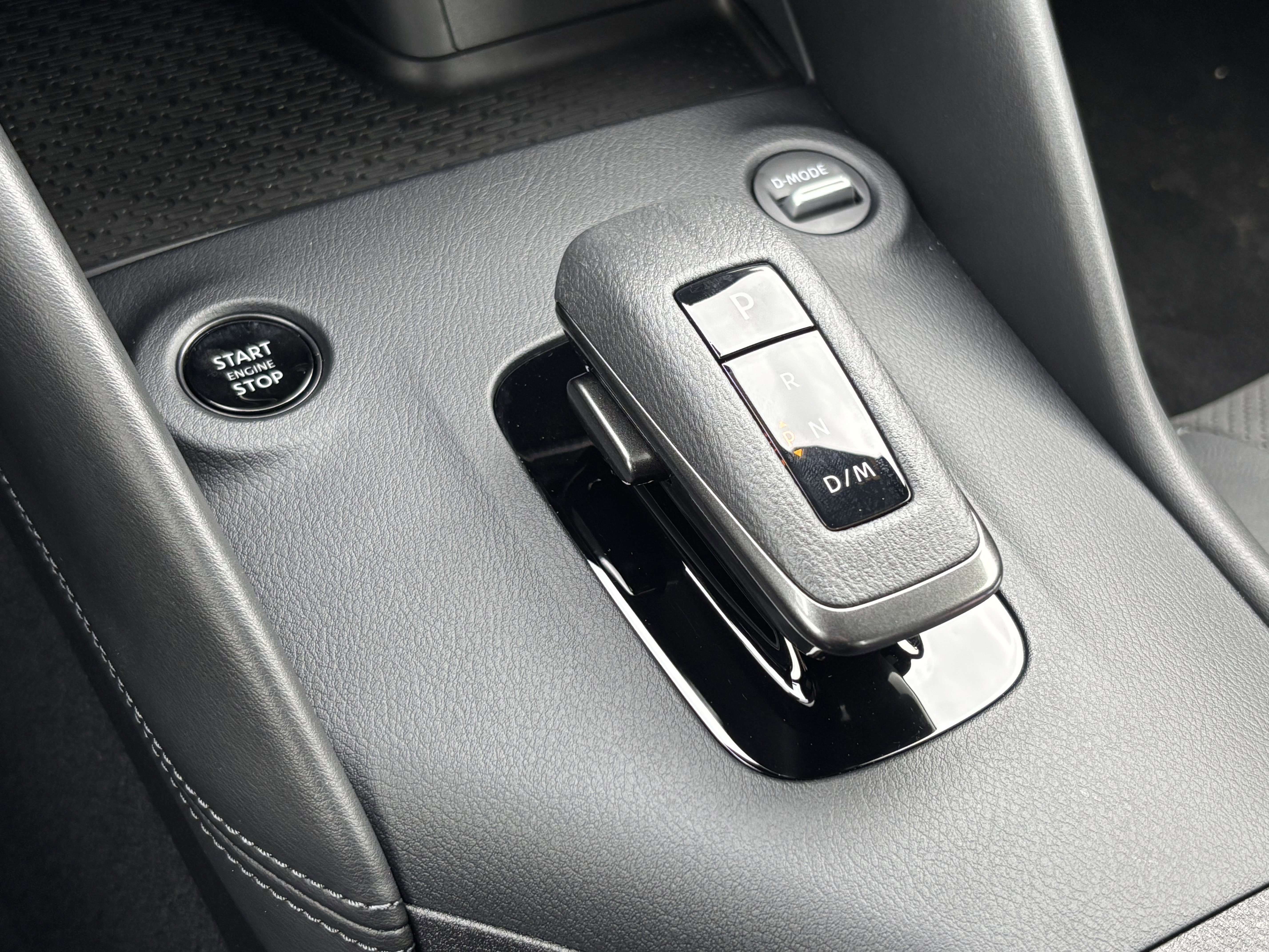 Used 2025 Nissan Z Performance w/ Floor Mat Package image 26