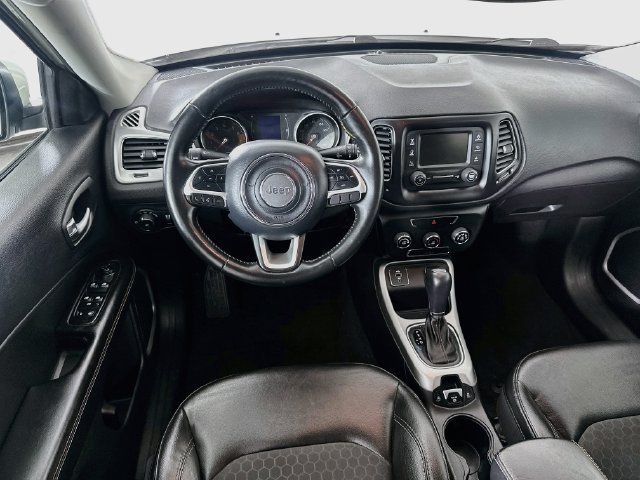 Used 2018 Jeep Compass Latitude FWD image 4